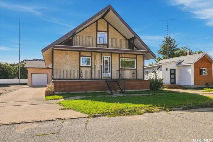 Property Photo: 250 3rd Avenue E SK S0H 1X0