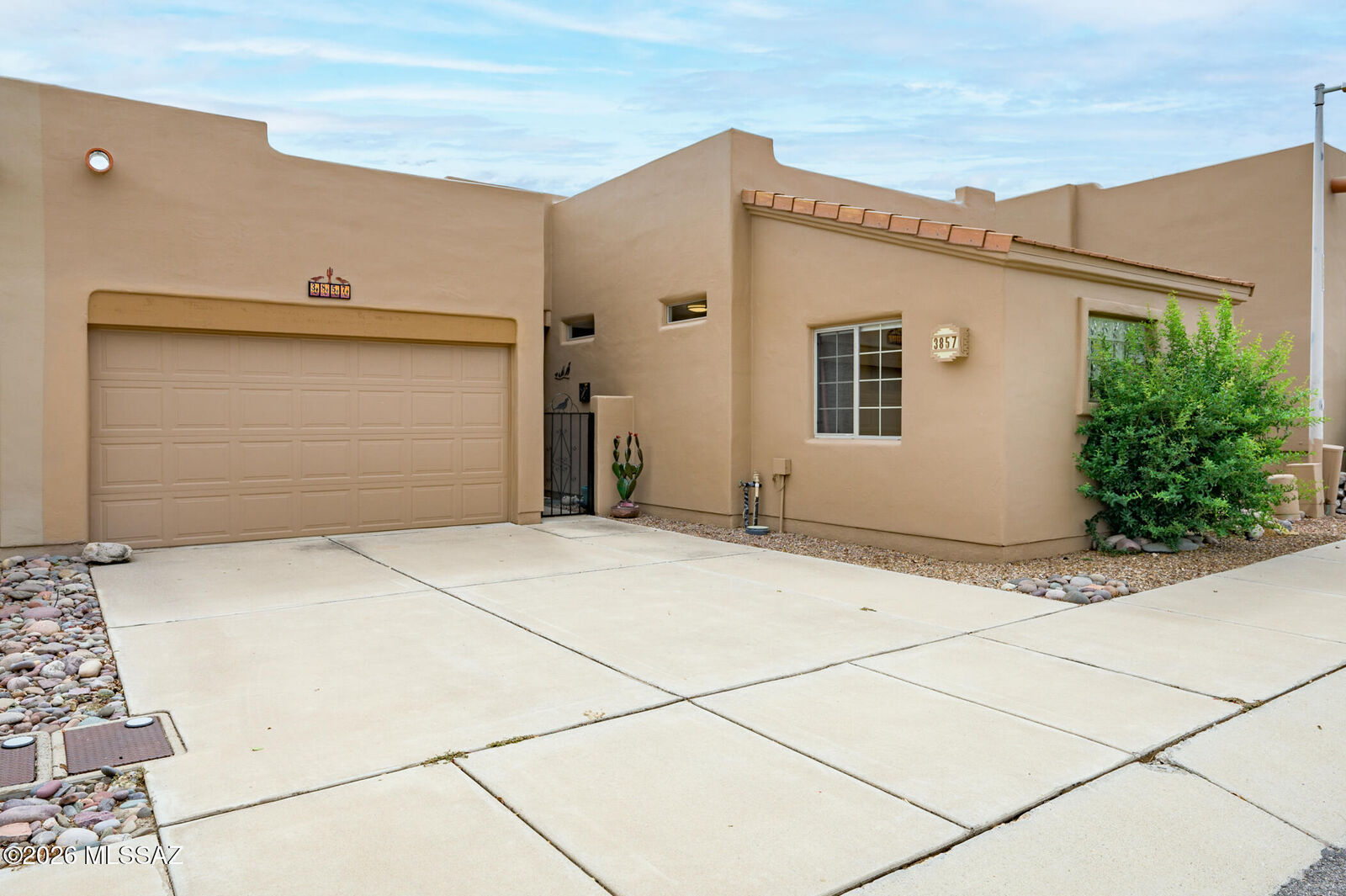 Property Photo:  3857 S Camino Del Golfista  AZ 85614 