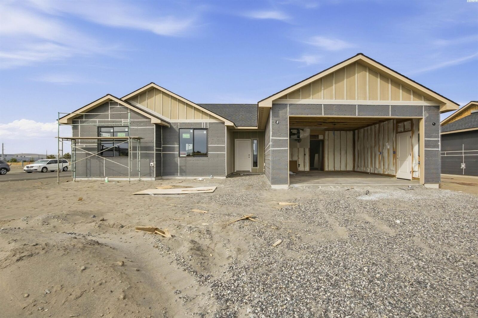 Property Photo: 610 Eureka Ave WA 99301