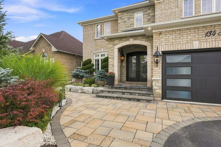 Property Photo:  134 Sandringham Drive  ON L4M 0C9 