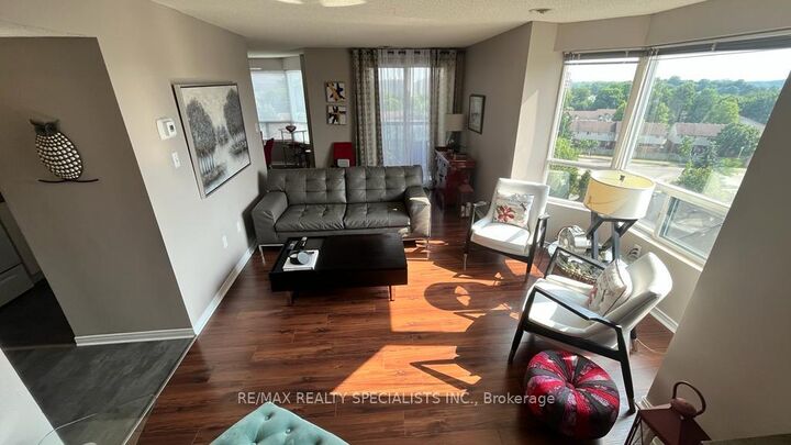 Property Photo:  30 Chapman Court 510  ON N6G 4Y4 