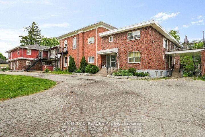 Property Photo:  15 Faulkner Street 110  ON L9W 2G4 
