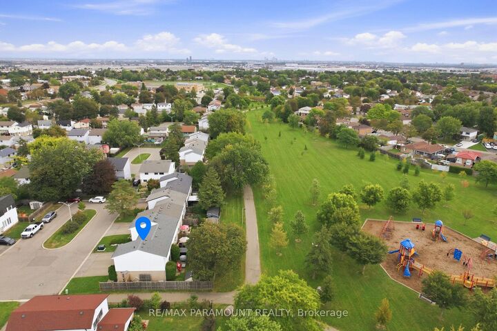 Photo de la propriété:  16 Gleneaden Court  ON L6S 2J7 
