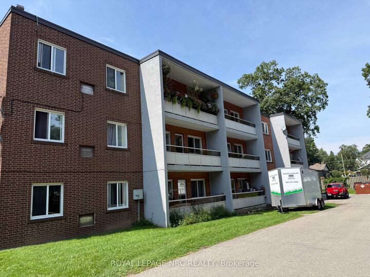 Property Photo:  6035 Murray Street 27  ON L2G 2K4 