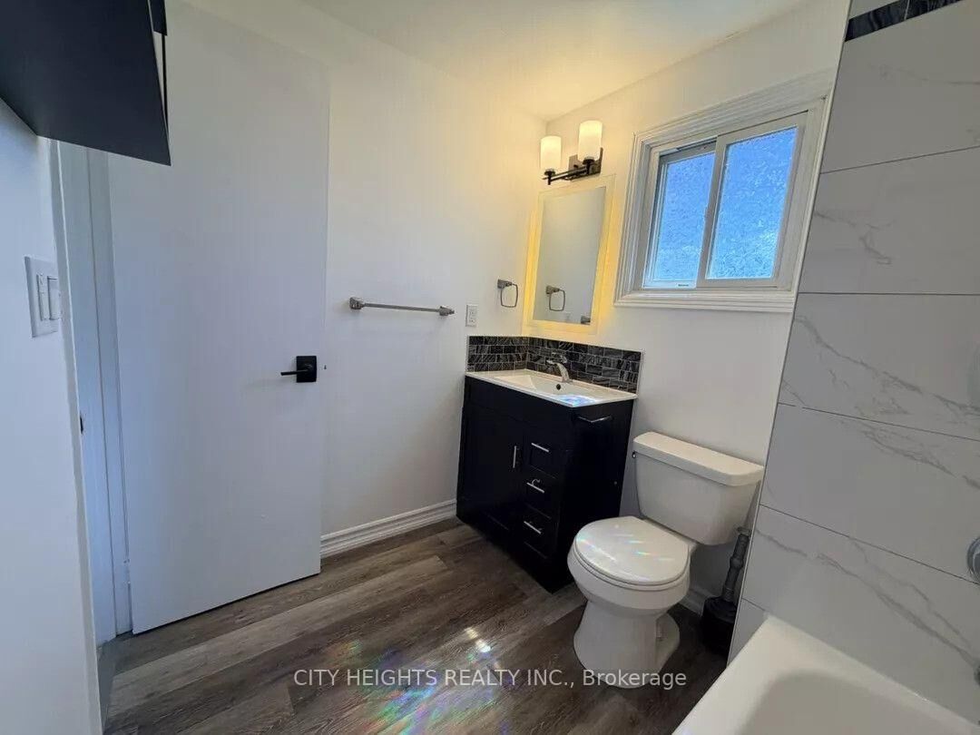 Property Photo:  1460 O' Hara Court Upper  ON L1J 8A8 