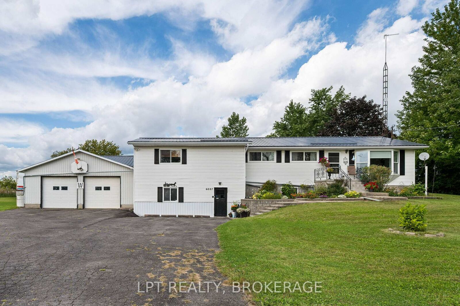 Property Photo:  6087 County Road 2 Road  ON K0H 2H0 