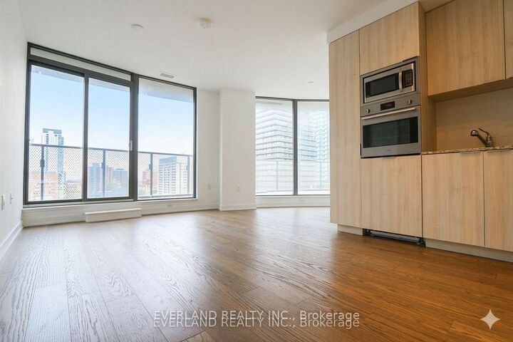 Property Photo:  11 Wellesley Street W 703  ON M4Y 1E8 