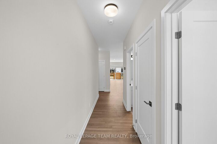 Property Photo:  1060 Dobbie Street  ON K6V 0G8 