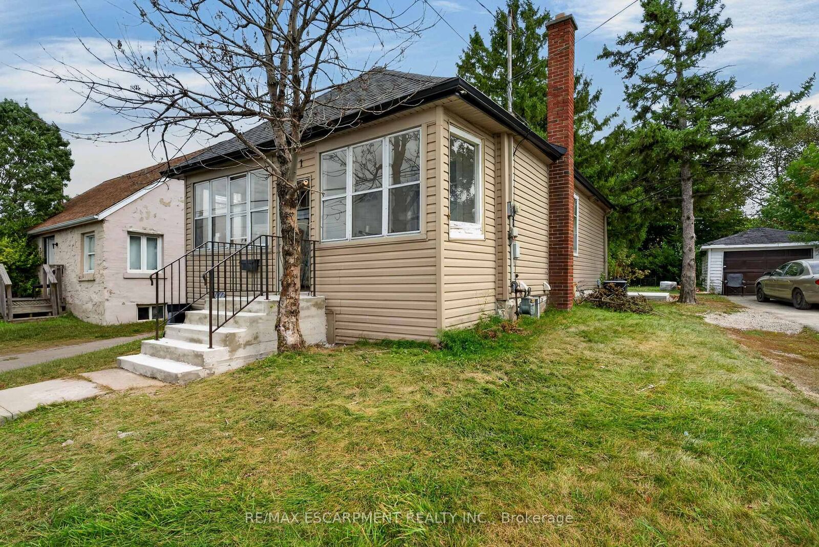 Property Photo:  241 West 5th Street W  ON L9C 3N8 