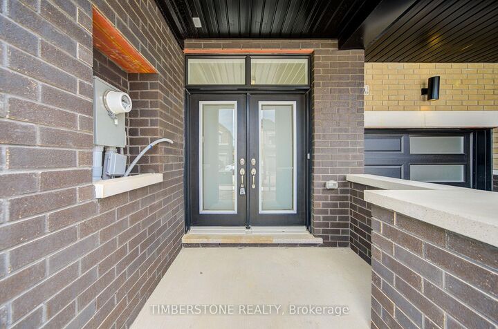 Property Photo:  110 Arnold Circle  ON L7A 5M2 