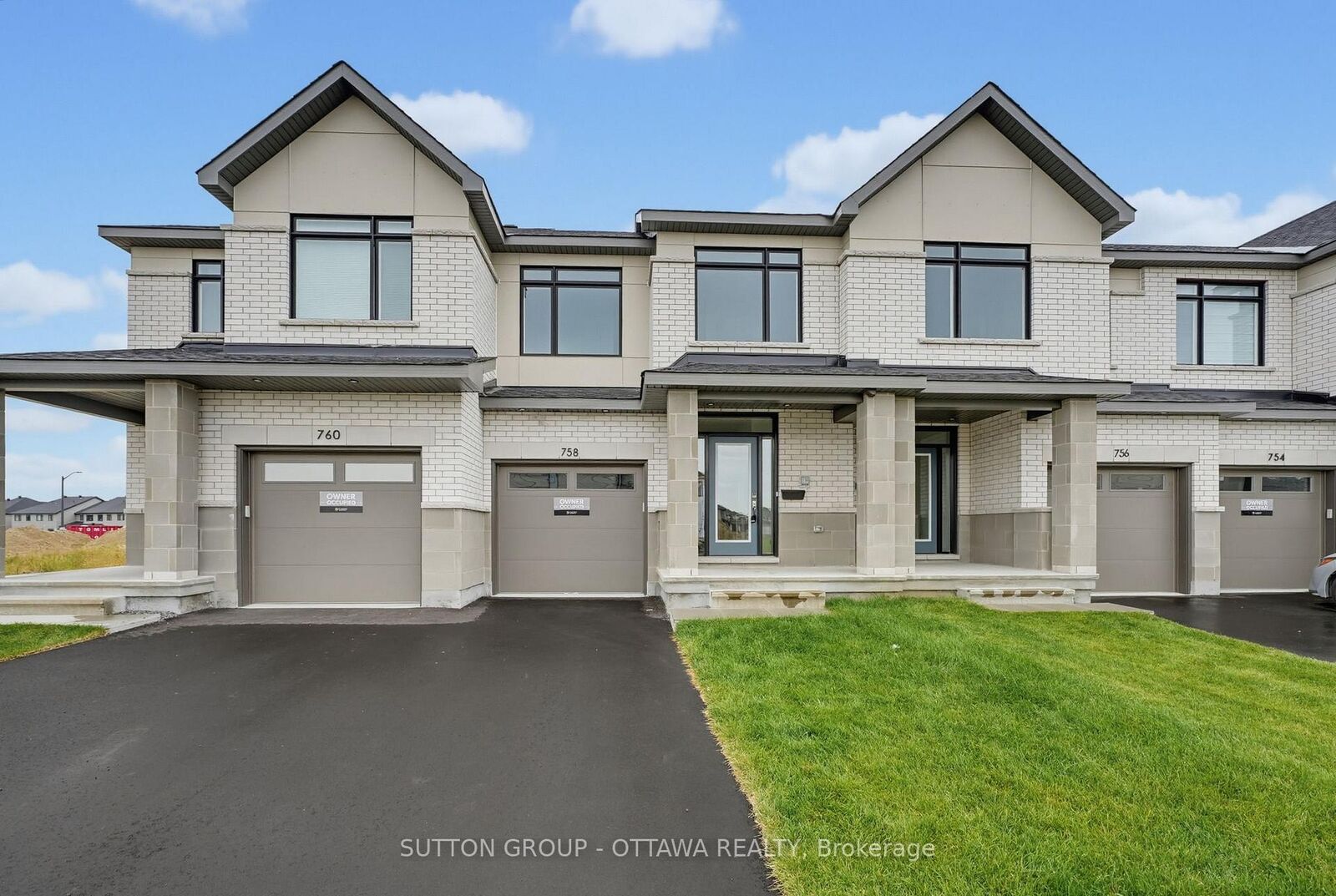 Property Photo:  758 Horned Owl Avenue  ON K4M 0S2 