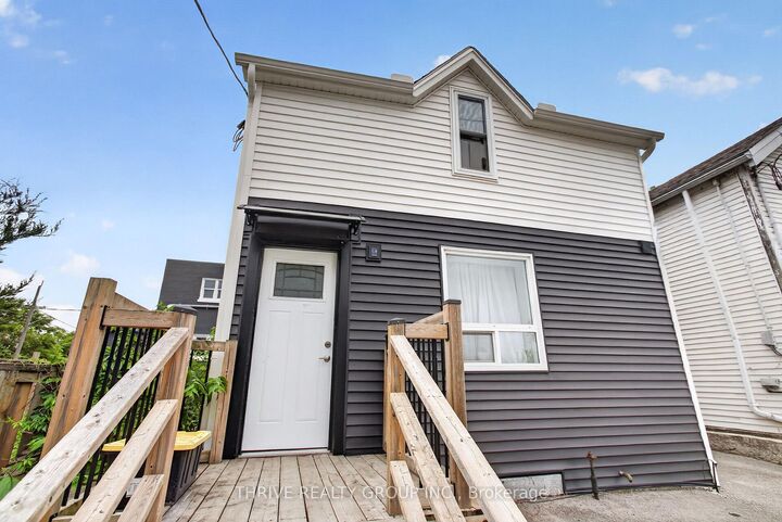 Property Photo: 211 Clarence Street Upper ON N6B 2J9