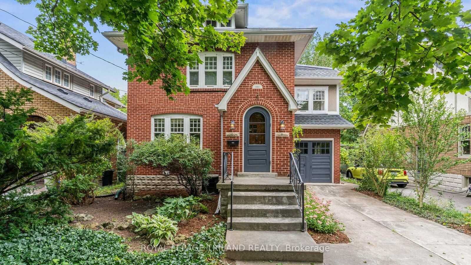 Property Photo:  964 Maitland Street  ON N5Y 2X4 