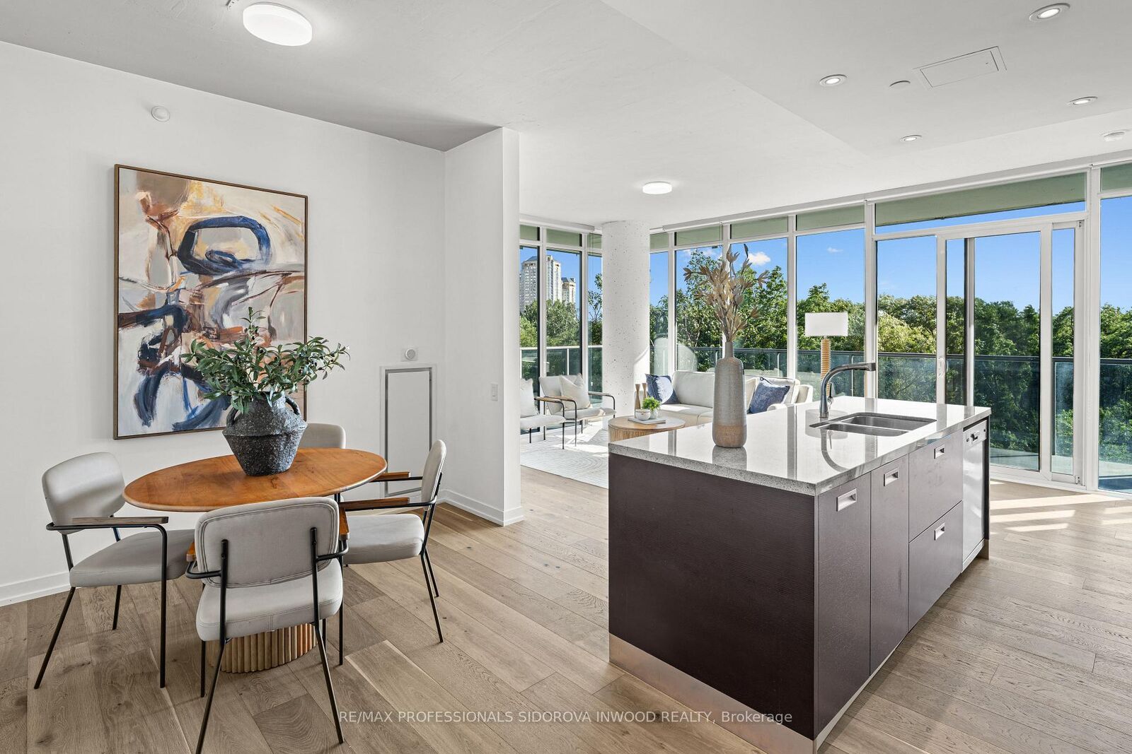 Property Photo:  88 Park Lawn Road 305  ON M8Y 0B5 