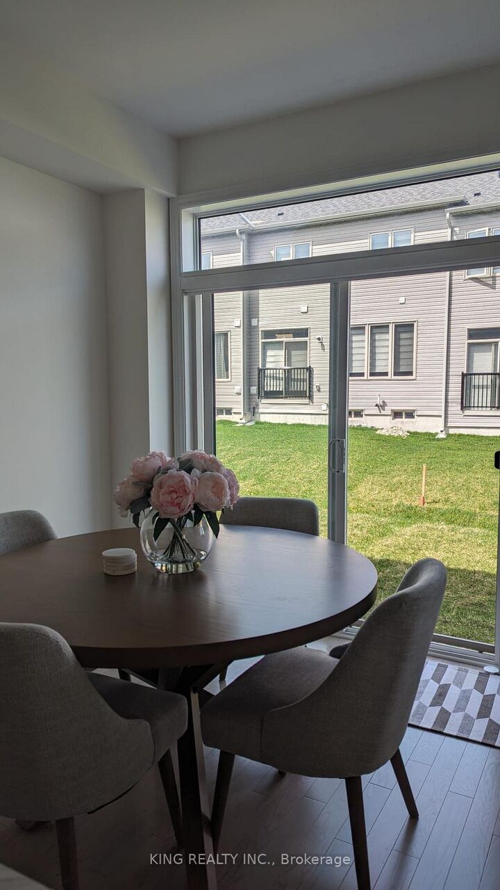 Property Photo:  721 Potawatomi Crescent  ON L9V 3Y4 