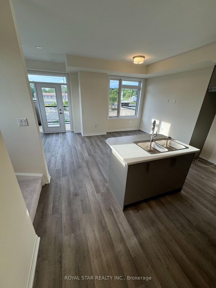 Property Photo:  660 Colborne Street  ON N3T 0Y7 