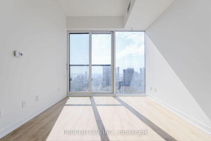 Property Photo:  319 Jarvis Street Lph16  ON M5B 0C8 