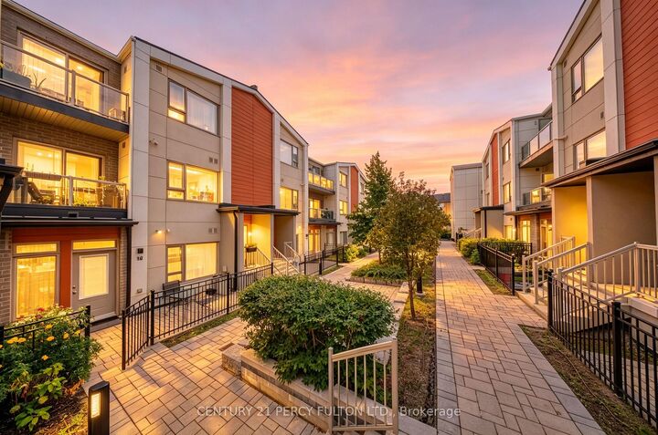 Property Photo: 70 Orchid Place Drive Th 19 ON M1B 0C4