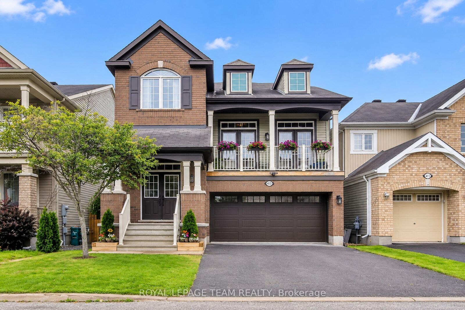 Property Photo: 413 Brigatine Avenue ON K2S 0P7