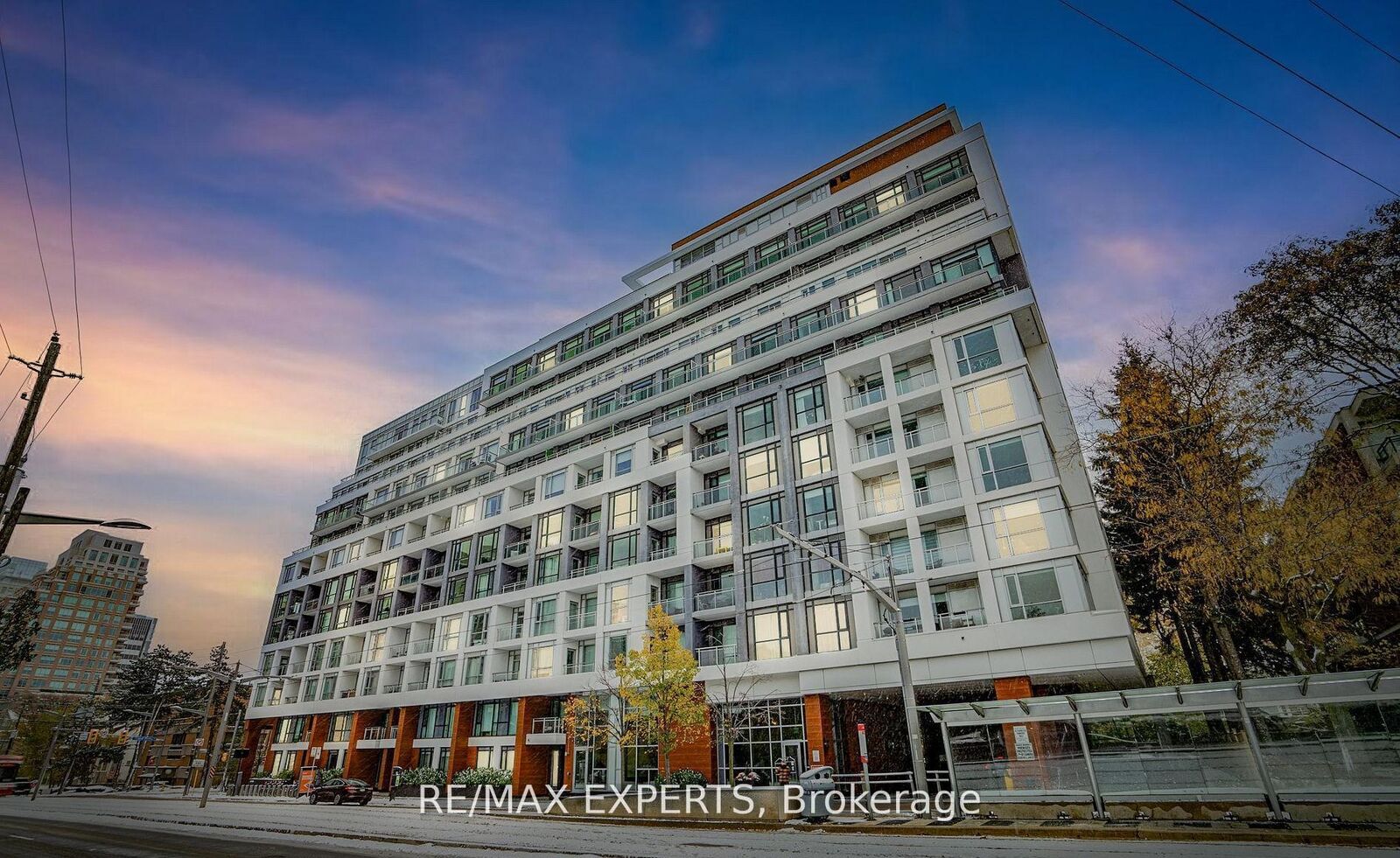 Property Photo:  223 St Clair Avenue W 1007  ON M4V 0A5 