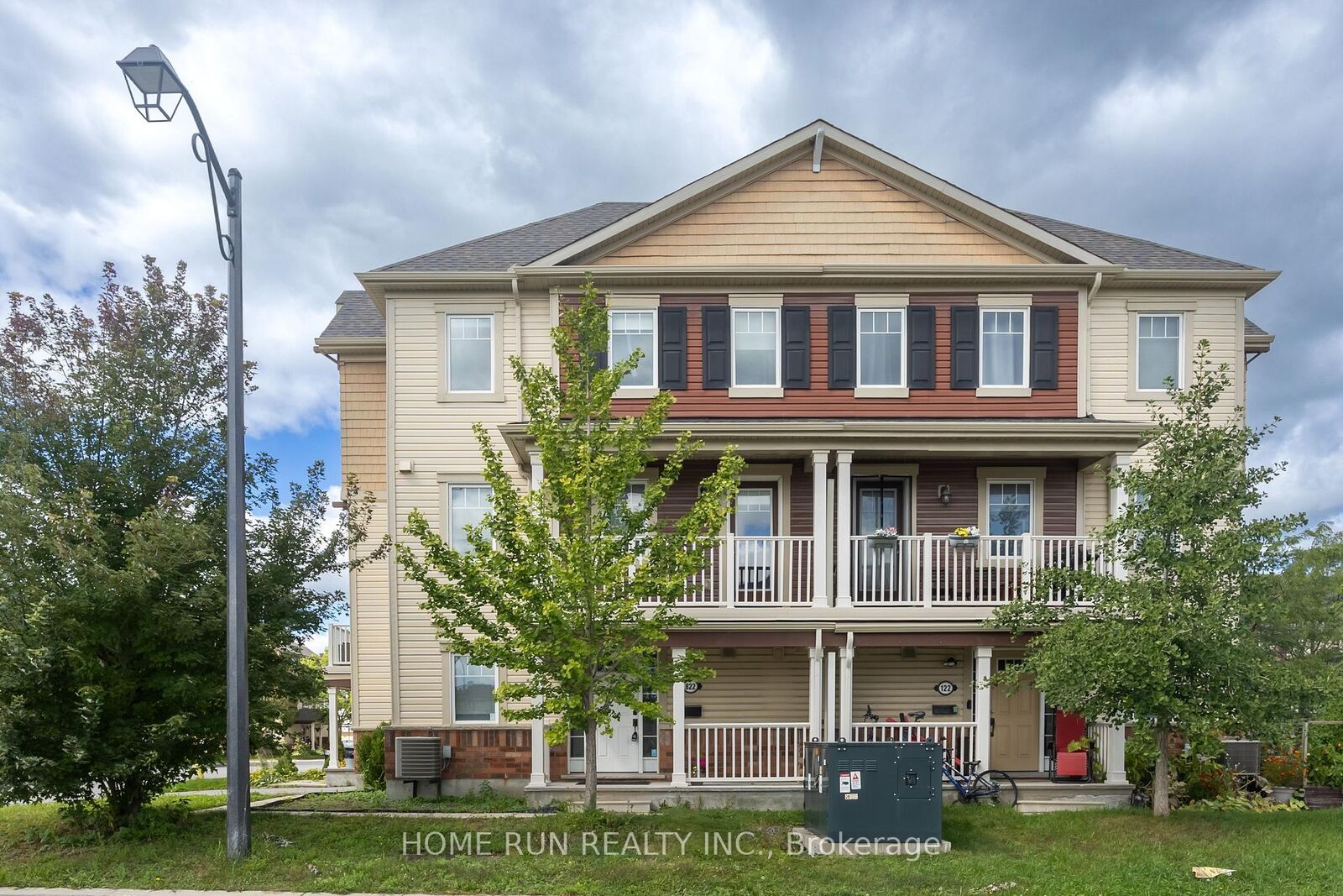 Property Photo:  822 Maloja Way  ON K2S 0P1 
