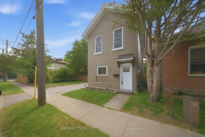 Property Photo:  14 Bond Street  ON N3R 4G5 
