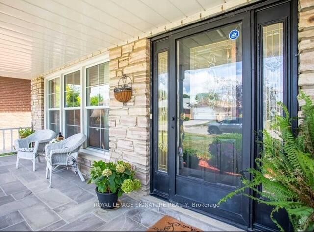 Property Photo:  1040 Runningbrook Drive Main  ON L4Y 2T2 