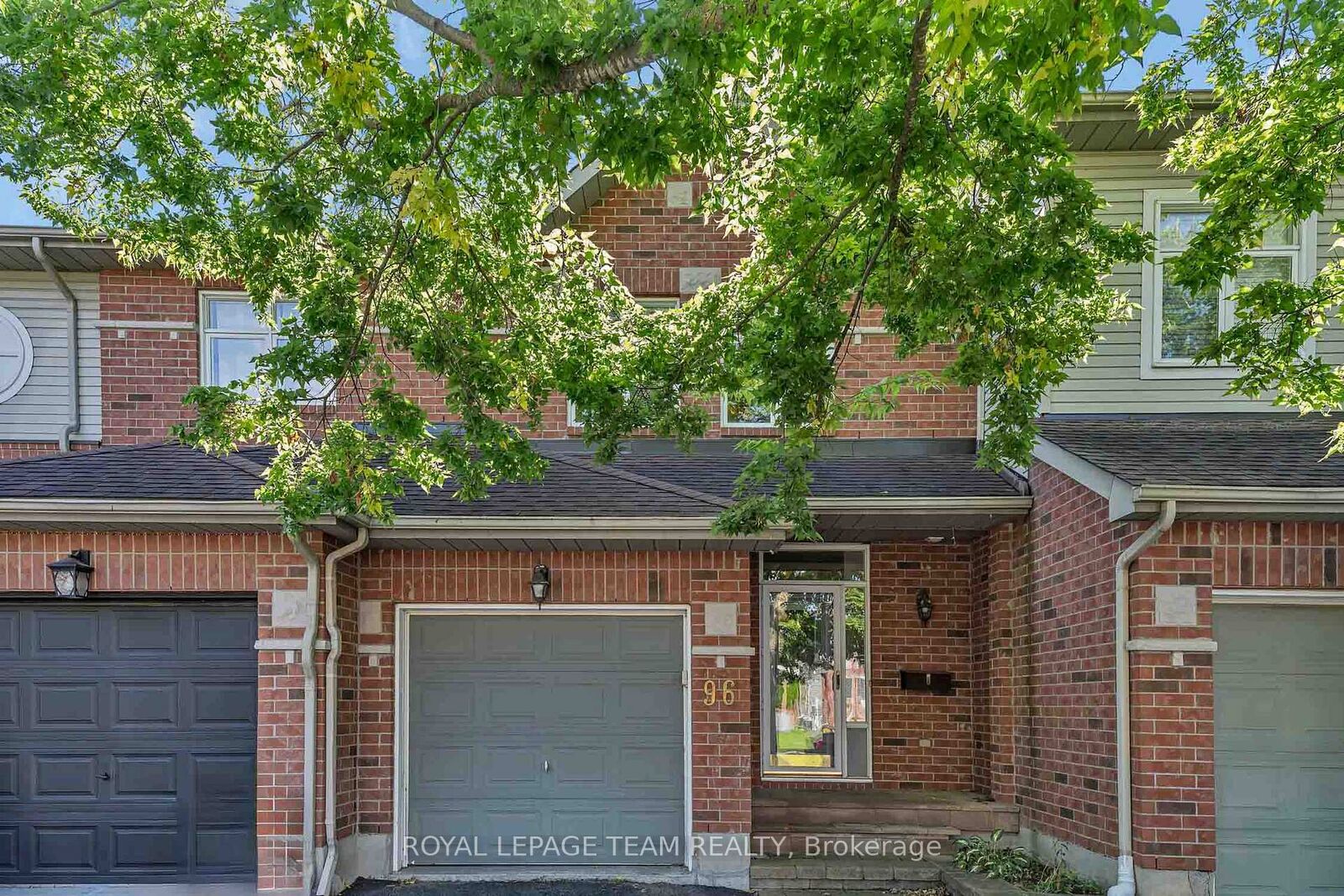 Property Photo:  96 Redpath Drive  ON K2G 6E3 