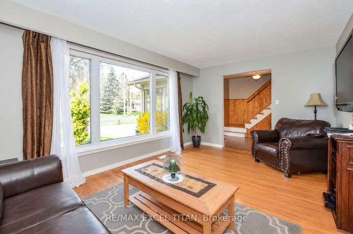 Property Photo:  62 Delaware Avenue  ON N1E 3V8 