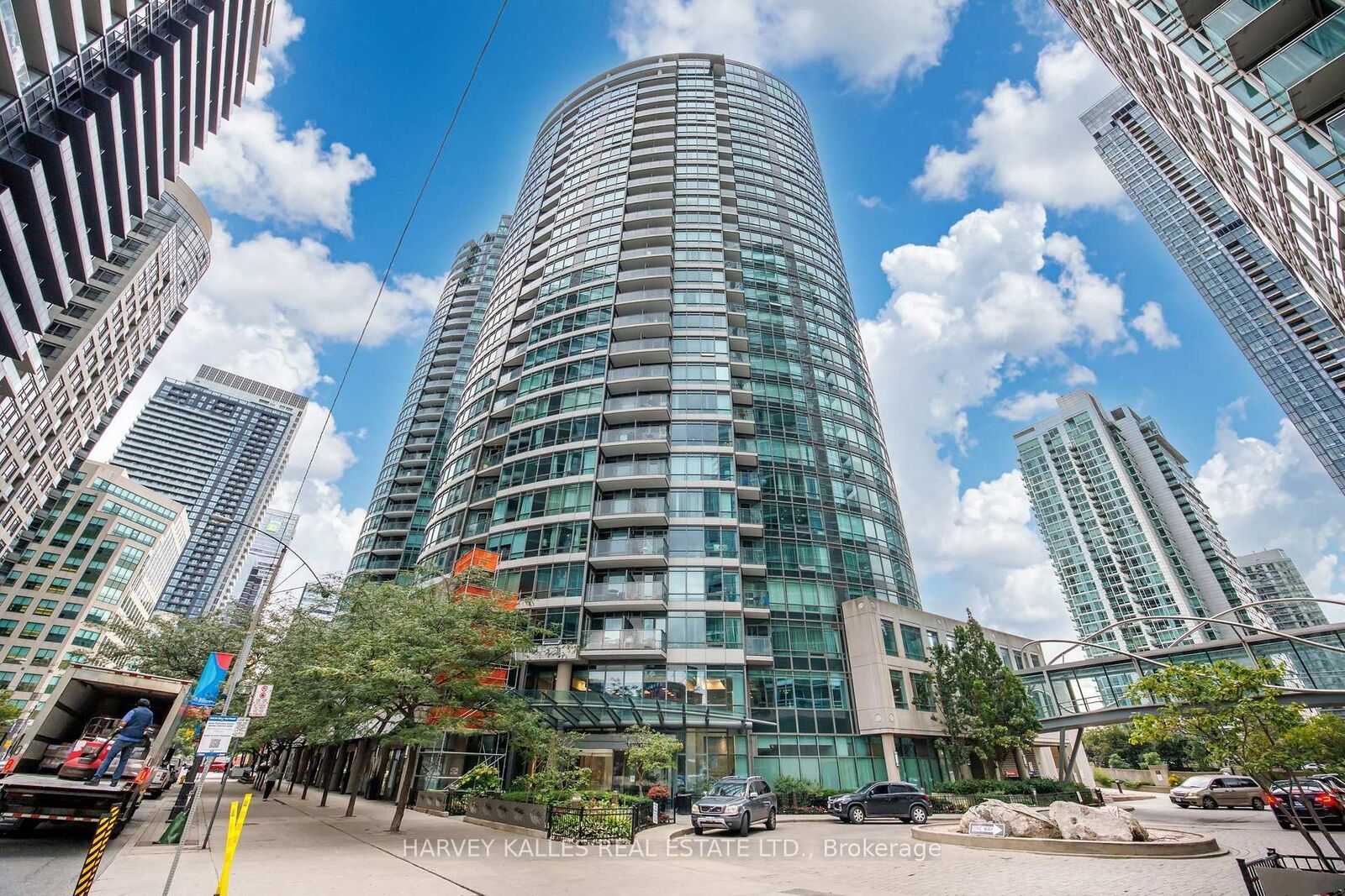 Property Photo:  373 Front Street W 2803  ON M5V 3R7 