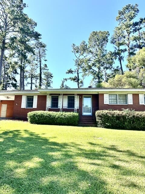 Property Photo:  502 Roberts St  GA 31601 