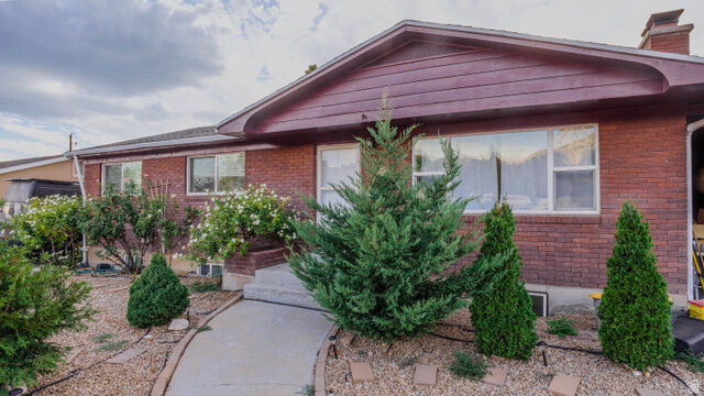 Property Photo:  828 S 210 W  UT 84058 
