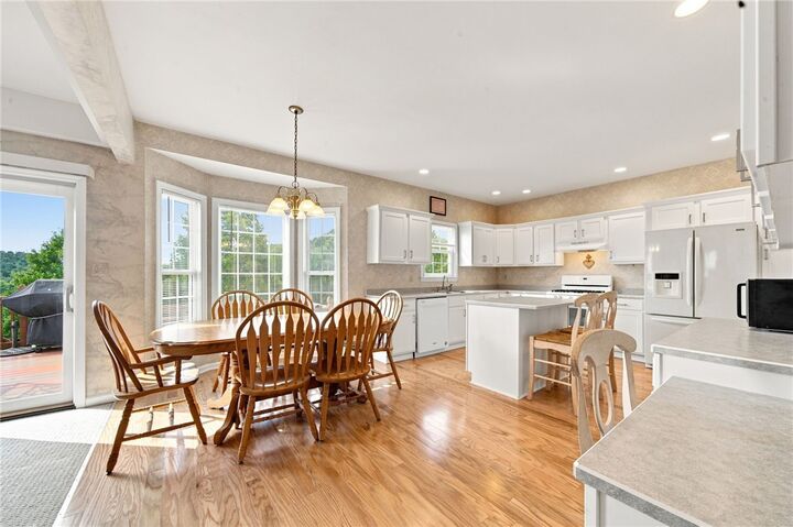 Property Photo:  6204 Antler Hill Dr  PA 15085 