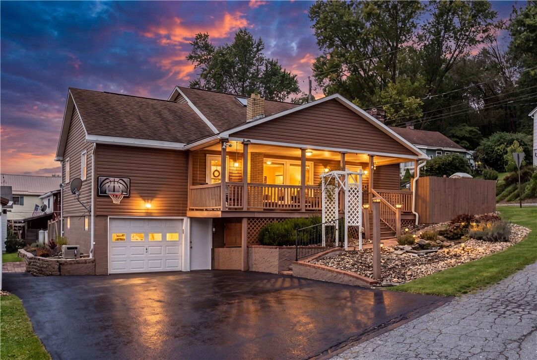 Property Photo:  103 1st St  PA 15937 