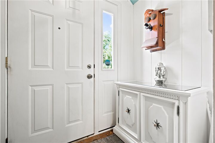 Property Photo:  473 Sleepy Hollow Road  PA 15228 