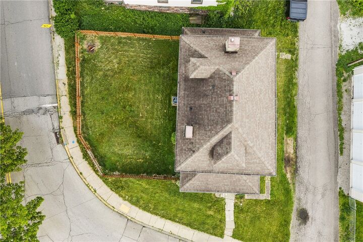 Property Photo:  97 Berry Street  PA 15205 