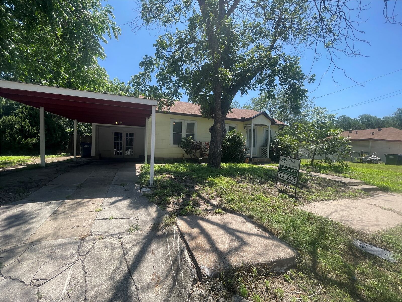 Property Photo:  607 N Main Street  TX 78611 