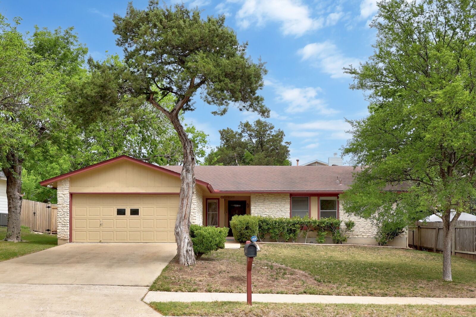 Property Photo:  2110 Trede Drive  TX 78745 