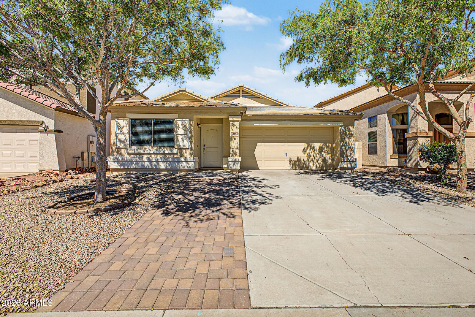 Property Photo: 10238 W Hess Street AZ 85353