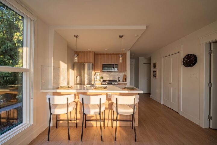 Property Photo: 2368 Shaughnessy Street 402 BC V3C 3E3