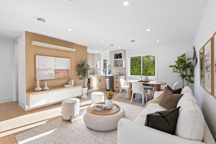 Property Photo:  6831 Salisbury Avenue 3  BC V5E 2Z4 