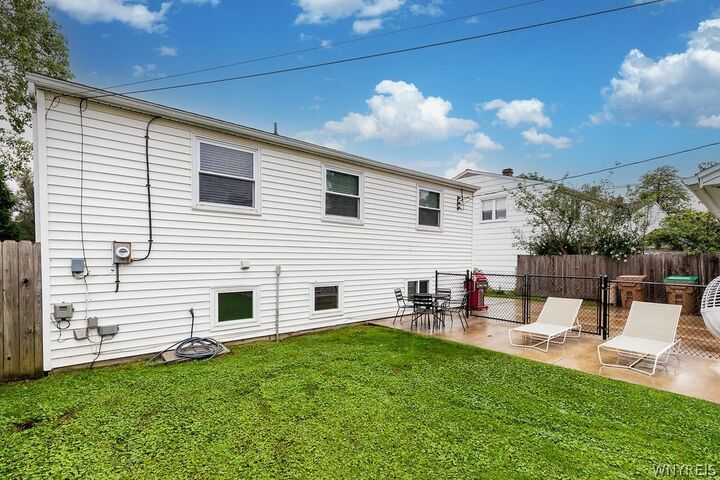 Property Photo: 92 N Creek Drive NY 14225