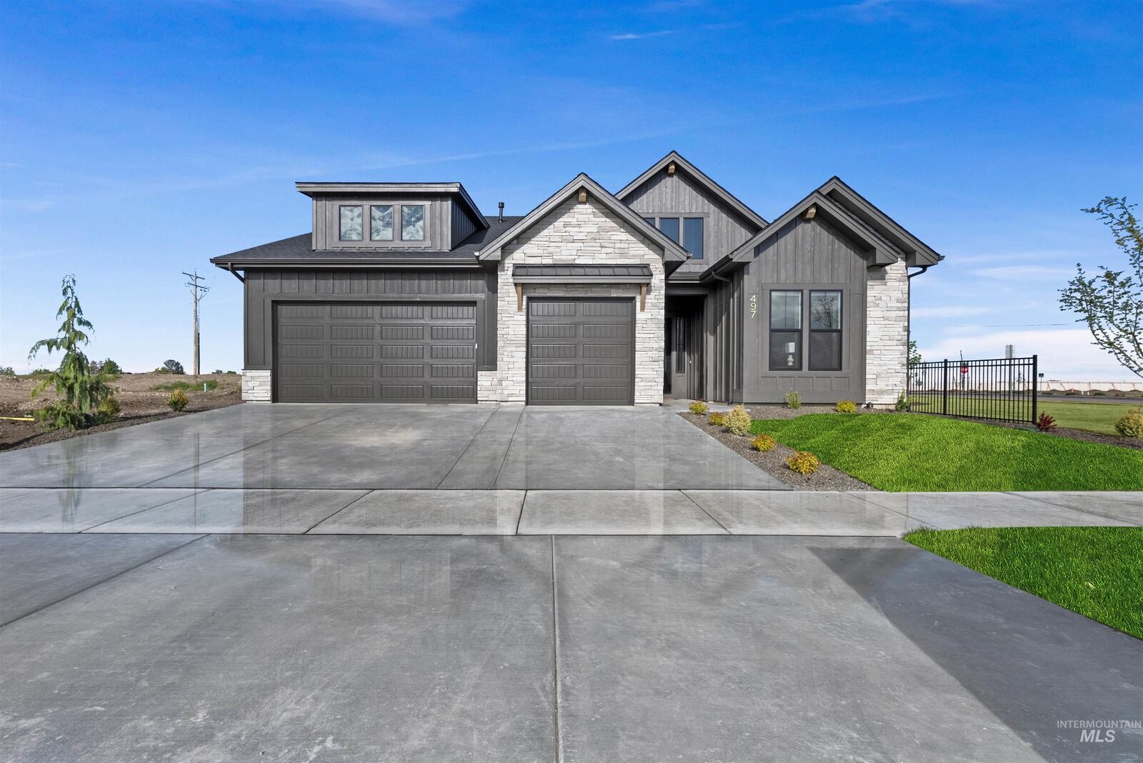 Property Photo:  6115 W Calvay Court  ID 83616 