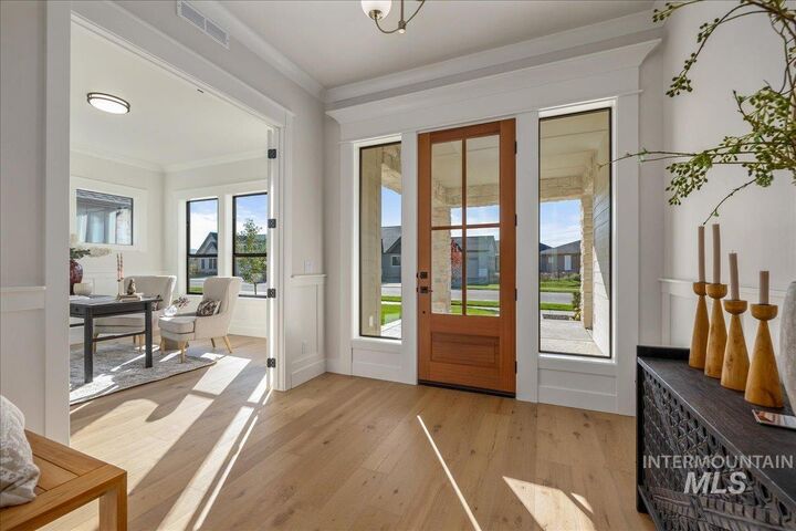 Property Photo:  5164 W May Jay Dr  ID 83616 