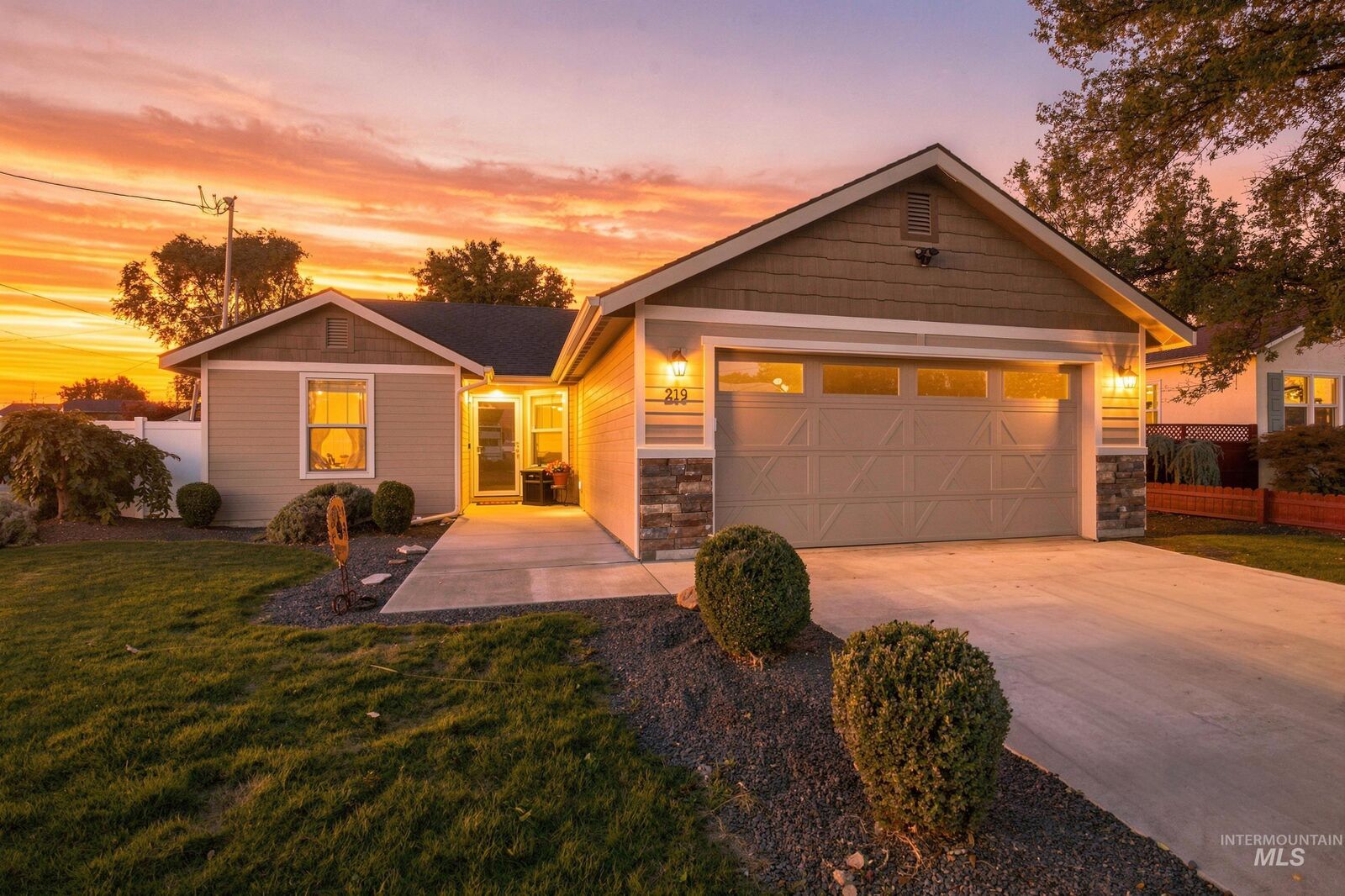 Property Photo: 219 High Street ID 83651