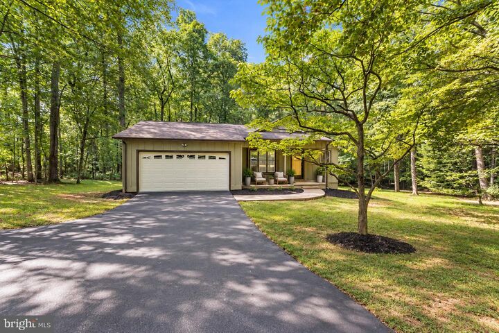 Property Photo: 15408 Rillhurst Drive VA 22701