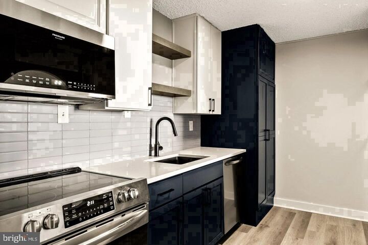 Property Photo:  1500 Locust Street 4003  PA 19102 