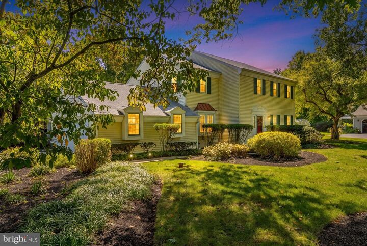 Property Photo:  7 Averstone Drive E  PA 18977 