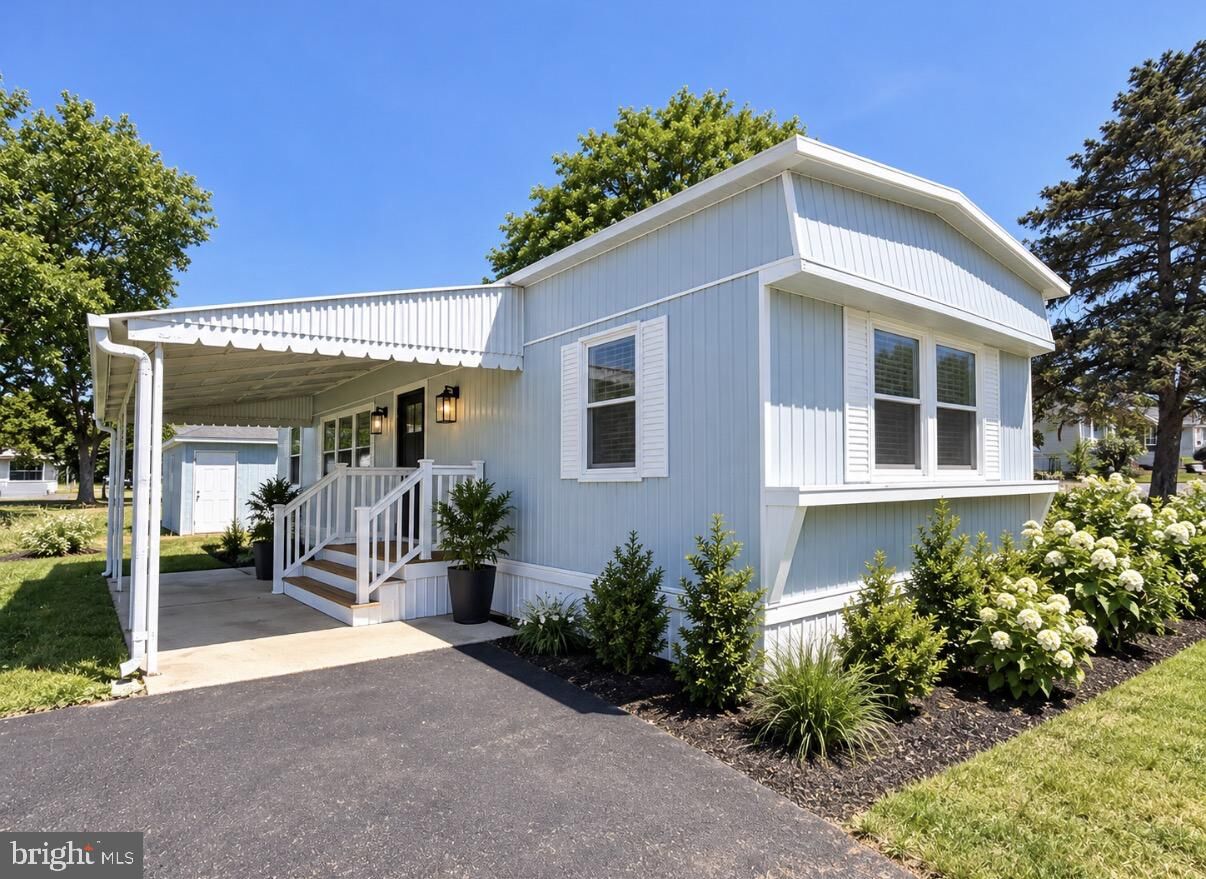 Property Photo:  7612 Hunter Drive  PA 19067 