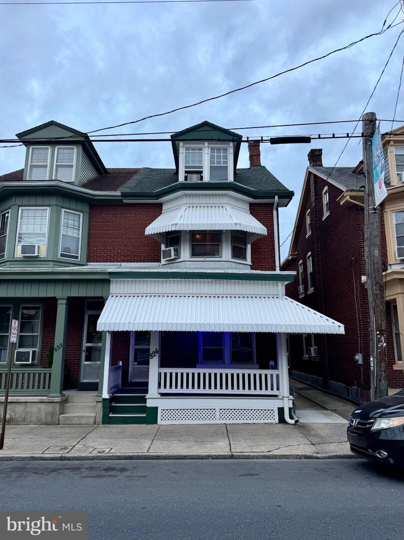 Property Photo:  824 Lehman Street  PA 17046 